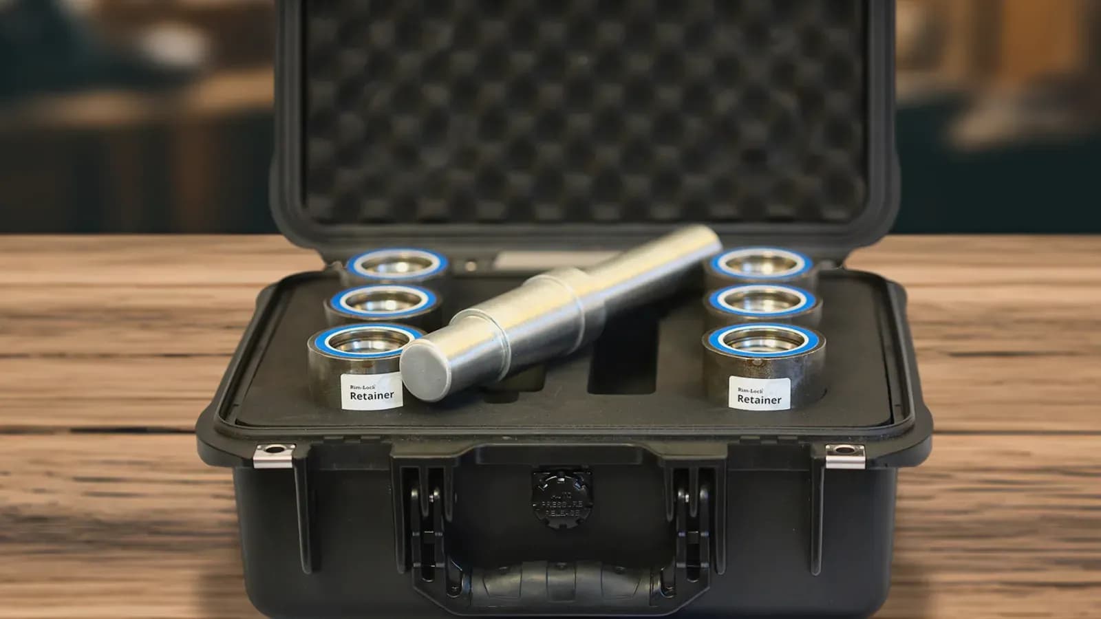 Six labelled Rim-Lock® retainers in a carry case, the kit for a CAT 794